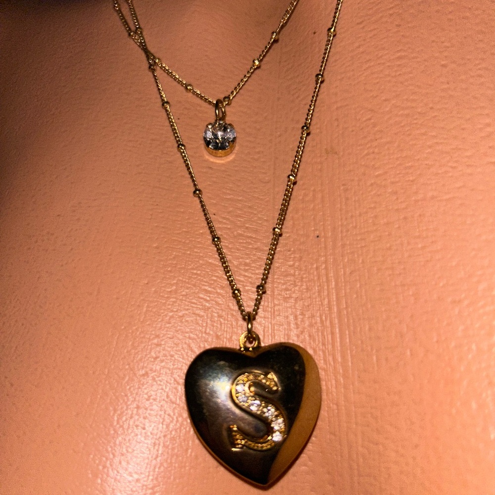 “S” letter initial Betsey Johnson heart locket necklace vintage Barbie screaming